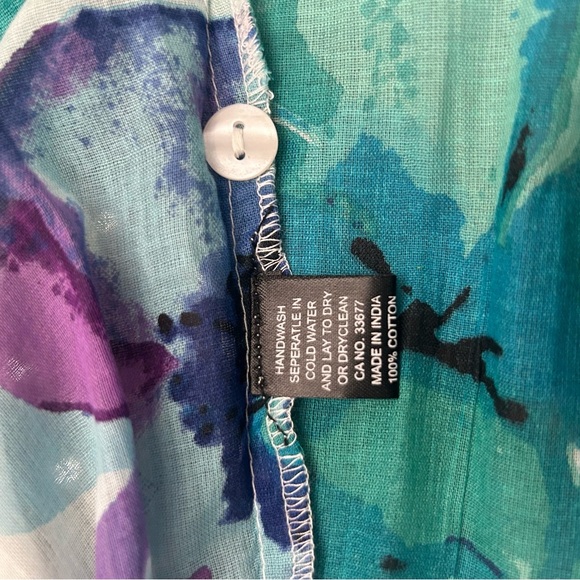 ➕Orange Floral Button-Up 34.5” Shirt
Light cotton fabric Bright - Picture 8 of 8